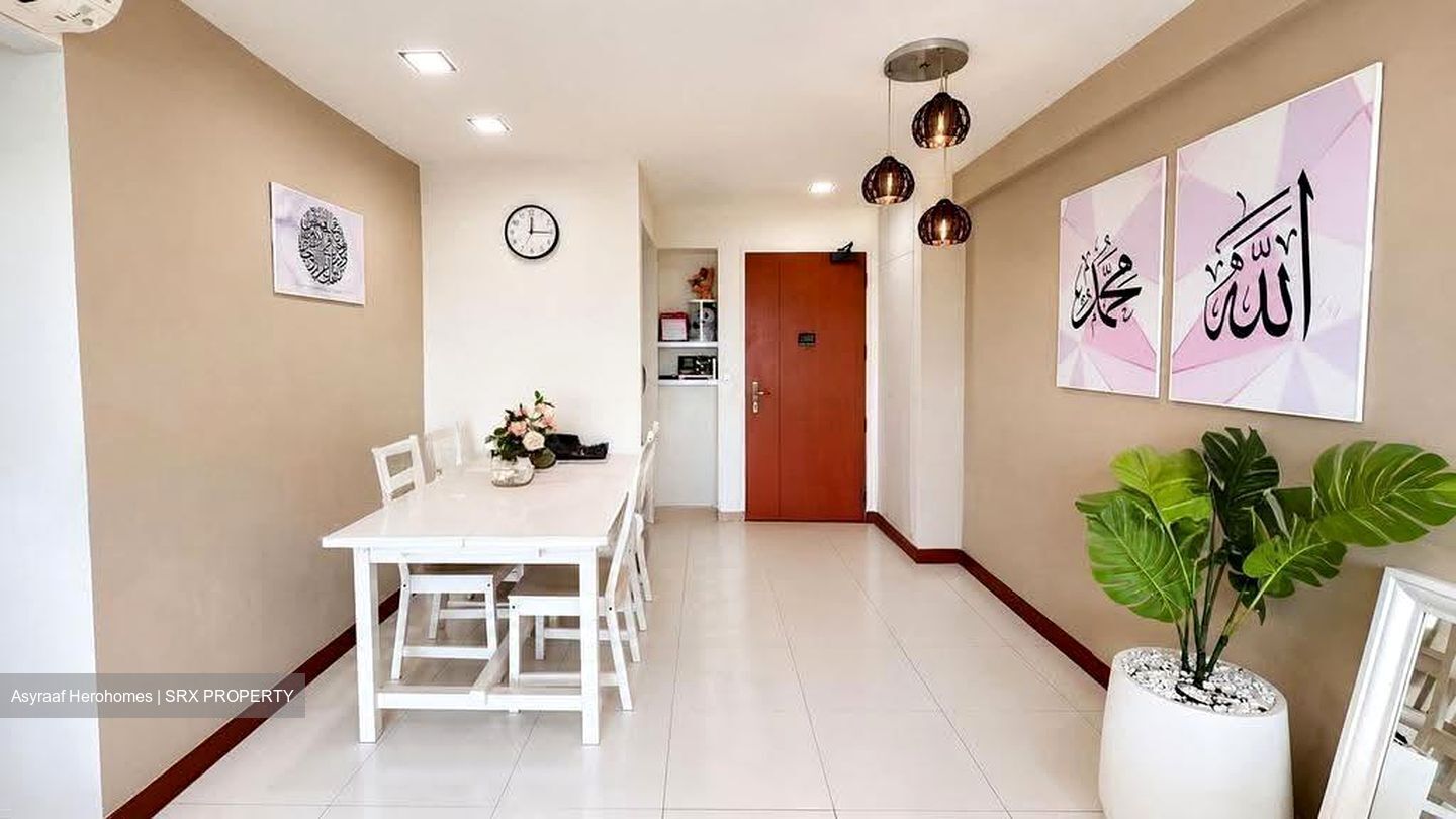 Blk 426A Floral Spring @ Yishun (Yishun), HDB 4 Rooms #608609541